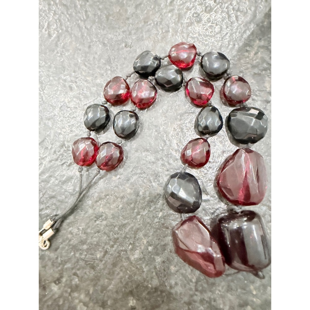 Vintage Chunky Ruby Red Glass Hematite Bead Statement Necklace Hand Knotted Boho - Picture 7 of 7